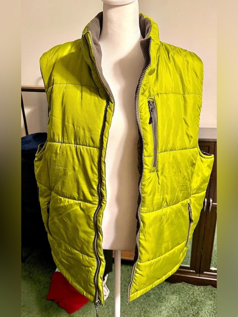 Outdoor Life Quilted Puffer Vest in Green Size Large